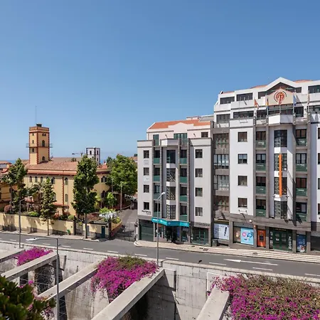 Yellow Sun - Cozy In Apartamento