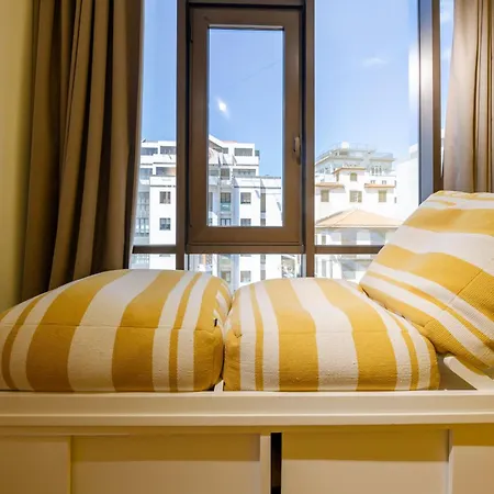 Yellow Sun - Cozy In * Funchal (Madeira)