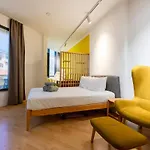 Yellow Sun - Cozy In Lejlighed *