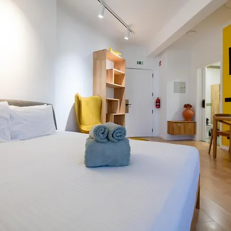 Yellow Sun Apartment