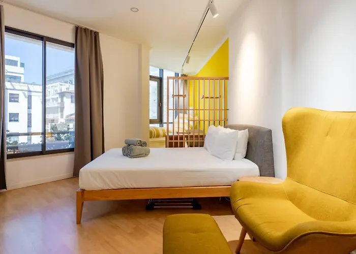 Yellow Sun - Cozy In アパート *