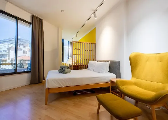 Yellow Sun - Cozy In アパート *