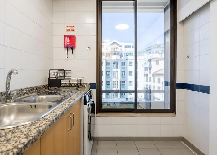 アパート Yellow Sun - Cozy In フンシャル